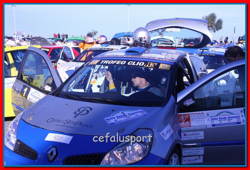 121111 rally 099_tn.jpg
